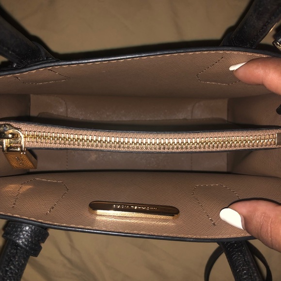 Mercer Leather Crossbody Bag 💛 MUST SALE ❗️❗️ - Picture 3 of 7